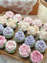Load image into Gallery viewer, CLASS B 奧斯汀玫瑰,向日葵,櫻花,蝴蝶蘭,牡丹,玫瑰 —Lazy Mini Cupcakes (韓式裱花溫習課程)