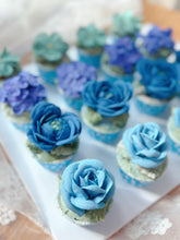Load image into Gallery viewer, CLASS B 奧斯汀玫瑰,向日葵,櫻花,蝴蝶蘭,牡丹,玫瑰 —Lazy Mini Cupcakes (韓式裱花溫習課程)