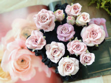 Load image into Gallery viewer, CLASS B 奧斯汀玫瑰,向日葵,櫻花,蝴蝶蘭,牡丹,玫瑰 —Lazy Mini Cupcakes (韓式裱花溫習課程)