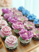 Load image into Gallery viewer, CLASS B 奧斯汀玫瑰,向日葵,櫻花,蝴蝶蘭,牡丹,玫瑰 —Lazy Mini Cupcakes (韓式裱花溫習課程)