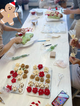 Load image into Gallery viewer, 聖誕樹蛋糕興趣班