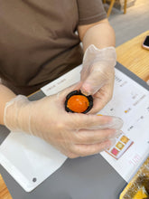 Load image into Gallery viewer, 《中秋節韓式裱花月餅課程》

Lazy Mooncake Workshop

